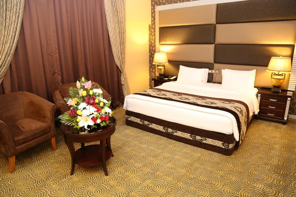 Abjad Grand Hotel Дубай Экстерьер фото