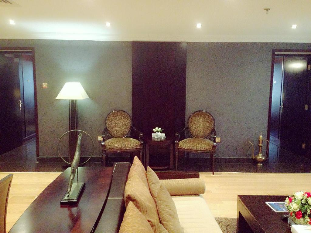 Abjad Grand Hotel Дубай Экстерьер фото