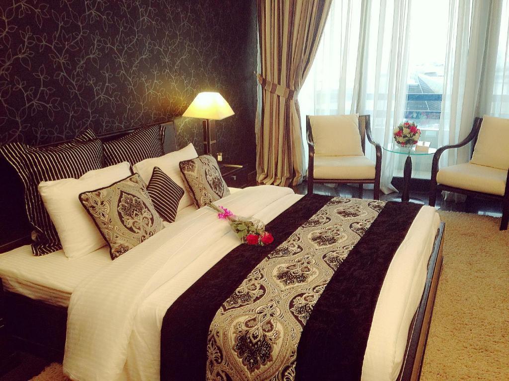 Abjad Grand Hotel Дубай Экстерьер фото