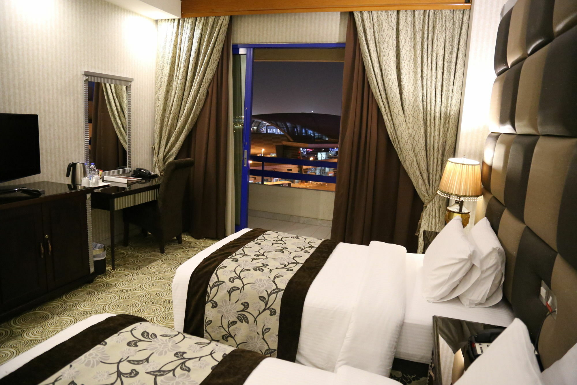 Abjad Grand Hotel Дубай Экстерьер фото